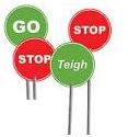 Temporary Traffic Sign Complete With Metal Stand Stop & Go Sign Irish Text 600 Met82