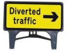 Temporary Plastic Q Road Signs Diverted Traffic Right Sign 1050mm X 450mm Tem17